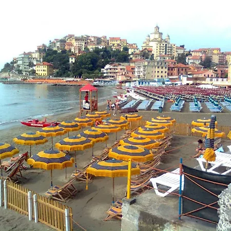 Apartman Fuer 4 In Maurizio Porto Maurizio